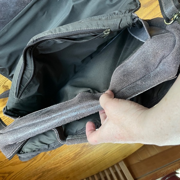 Le Donne Brown Leather Messenger Bag - Picture 6 of 14